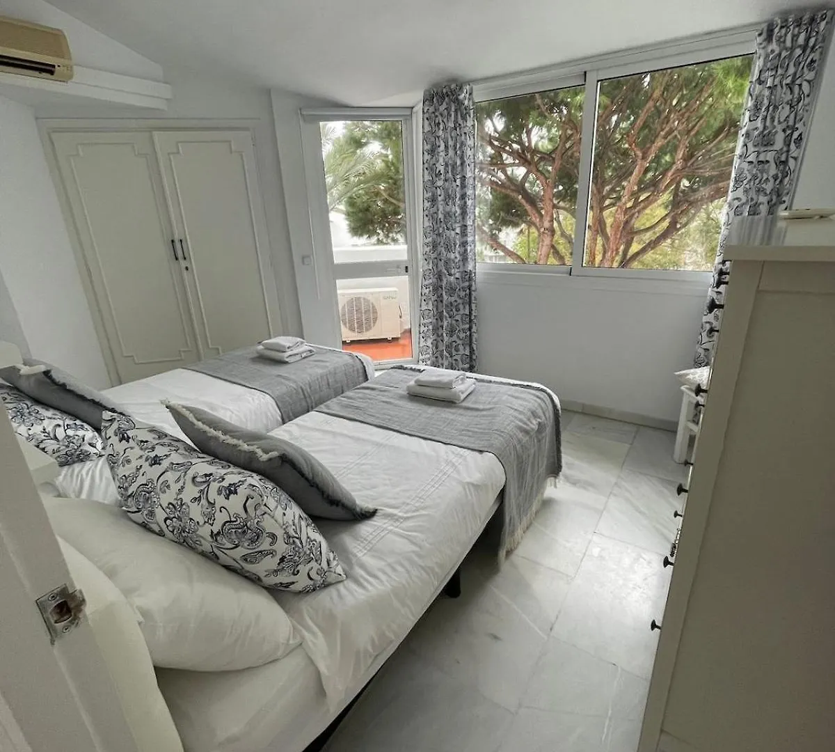 Daire Beau Duplex Pres De La Plage Sitio de Calahonda