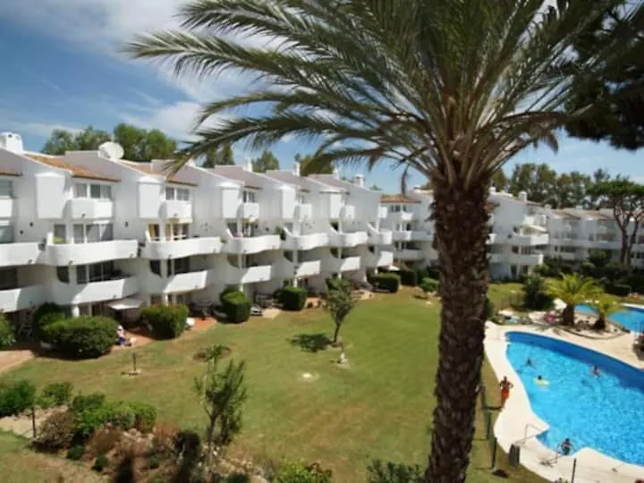 Beau Duplex Pres De La Plage Sitio de Calahonda 0*,  İspanya